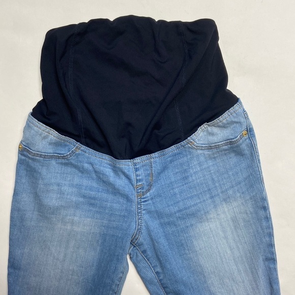 Isabel Maternity by Ingrid & Isabel Secret Fit Belly Crossover Panel Jeggings - Picture 5 of 16